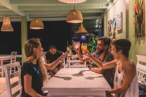 Bamboo Búzios Hostel