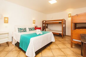 Bamboo Búzios Hostel