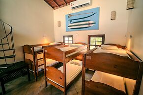 Bamboo Búzios Hostel