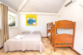 Bamboo Búzios Hostel