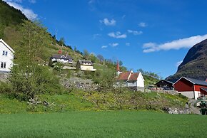 Visit Undredal
