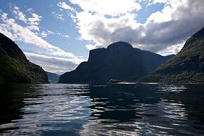 Visit Undredal
