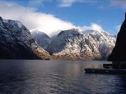Visit Undredal