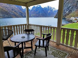Visit Undredal