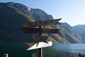 Visit Undredal