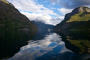 Visit Undredal