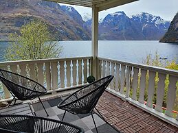 Visit Undredal
