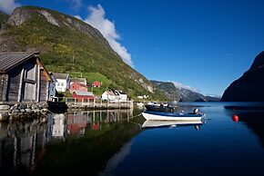 Visit Undredal