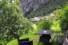 Visit Undredal