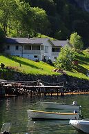 Visit Undredal