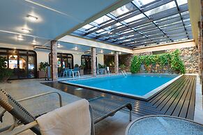 Serrazul Hotel  Distributed by Intercity