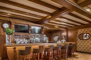 Serrazul Hotel  Distributed by Intercity