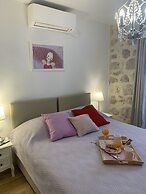 Rilati Old Town Palace