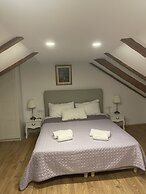 Rilati Old Town Palace