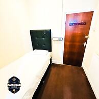 Sandhurst Hotel