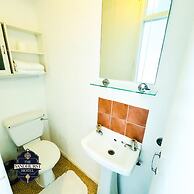 Sandhurst Hotel