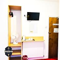 Sandhurst Hotel