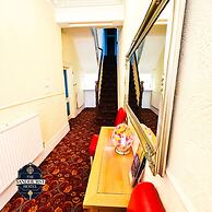 Sandhurst Hotel