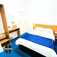 Sandhurst Hotel