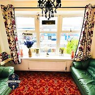 Sandhurst Hotel