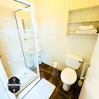 Sandhurst Hotel