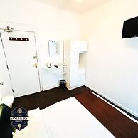 Sandhurst Hotel