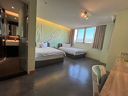 Travel Light Hotel