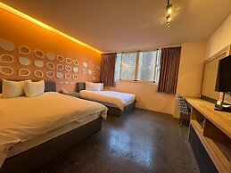 Travel Light Hotel