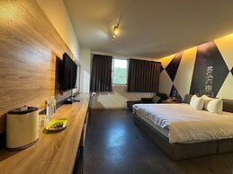 Travel Light Hotel