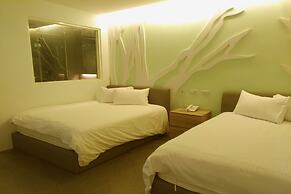 Travel Light Hotel