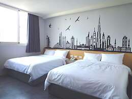 Travel Light Hotel