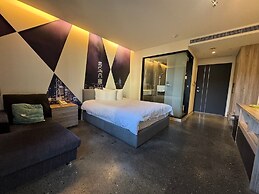 Travel Light Hotel