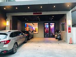 Travel Light Hotel