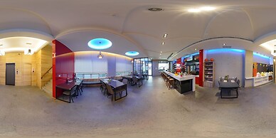 Travel Light Hotel