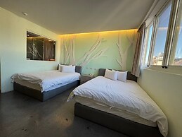 Travel Light Hotel