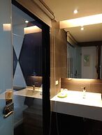 Travel Light Hotel