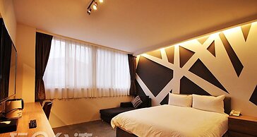 Travel Light Hotel