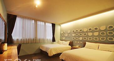 Travel Light Hotel