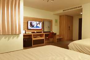 Travel Light Hotel