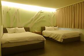 Travel Light Hotel