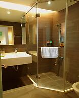 Travel Light Hotel