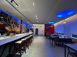 Travel Light Hotel