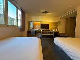 Travel Light Hotel