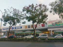 Travel Light Hotel