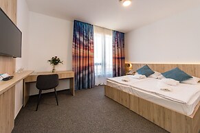 Akadémia Hotel