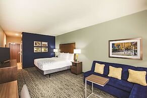 La Quinta Inn & Suites by Wyndham Wichita Northeast