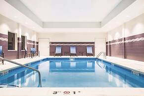 La Quinta Inn & Suites by Wyndham Wichita Northeast