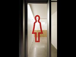 9h nine hours woman Kanda