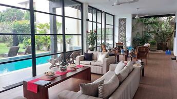 Mirissa Beach Villa