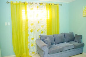 Kingston Guest Apt at Oakland